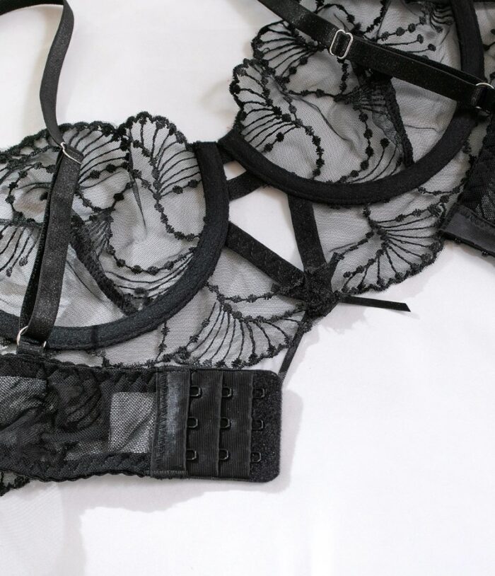 Feel This Magic Garter 3 Piece Set