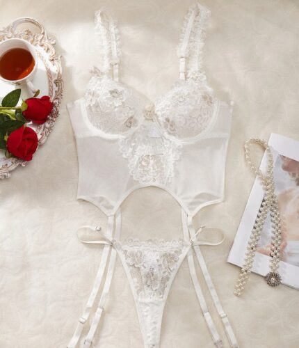 Loving Gaze Lace Bustier 2 Piece Set