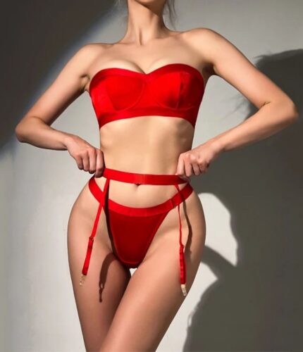 Never Ever 3 Piece Garter Set